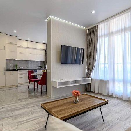 Комфортные Апартаменты 36 Жемчужина Odessa Buitenkant foto