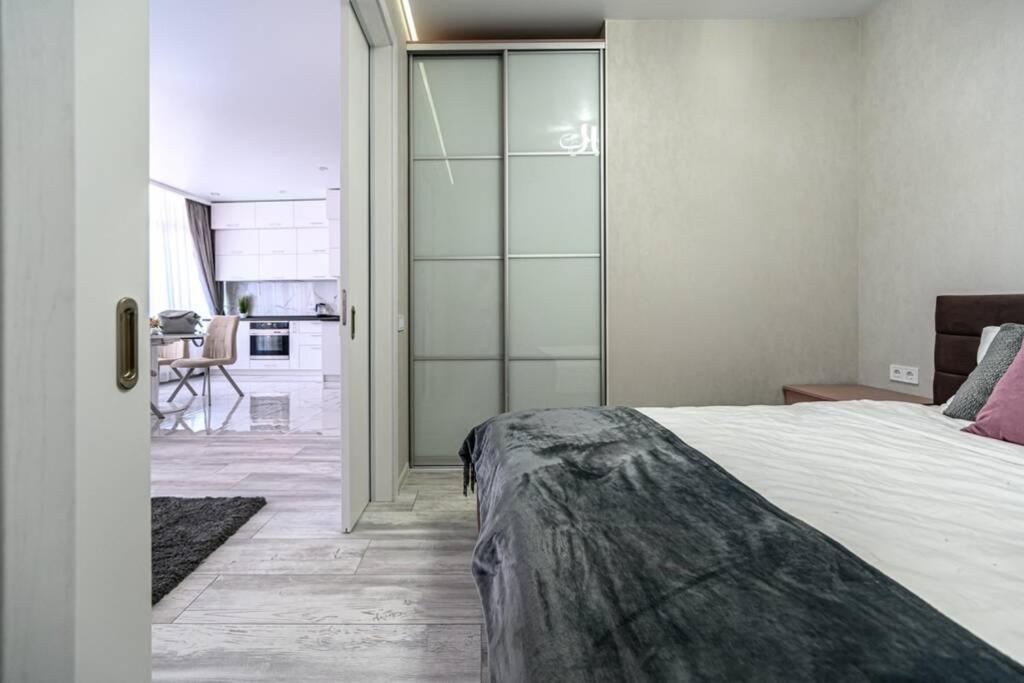 Комфортные Апартаменты 36 Жемчужина Odessa Buitenkant foto