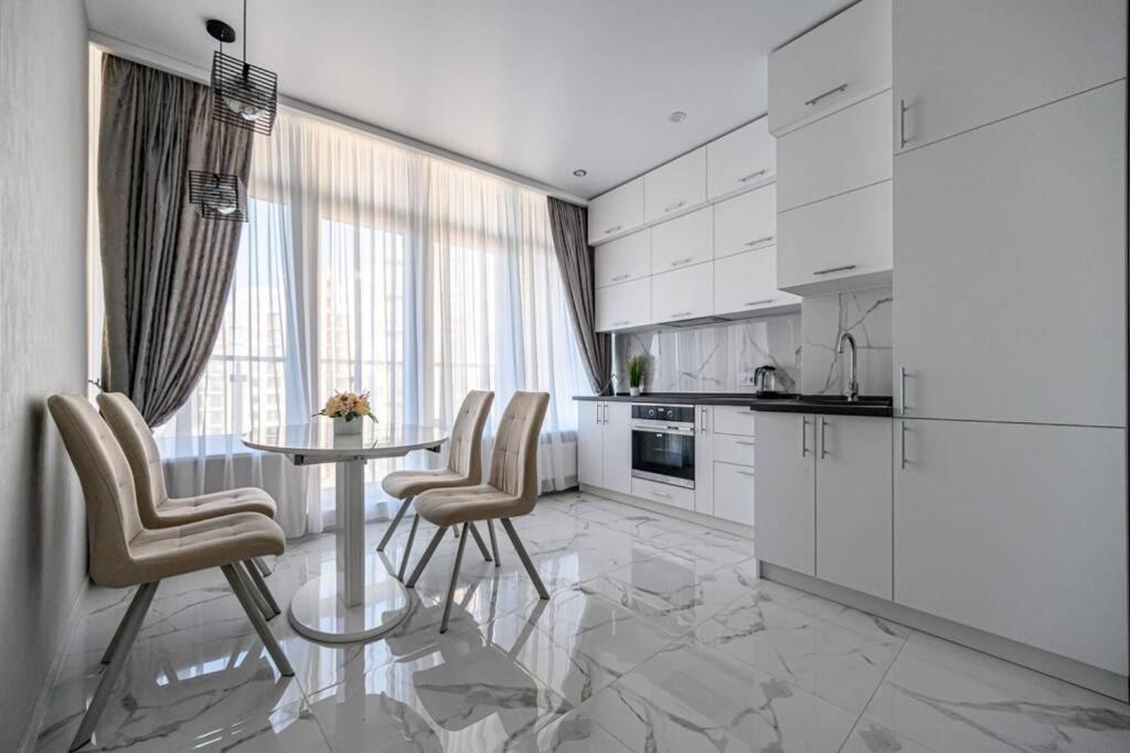 Комфортные Апартаменты 36 Жемчужина Odessa Buitenkant foto