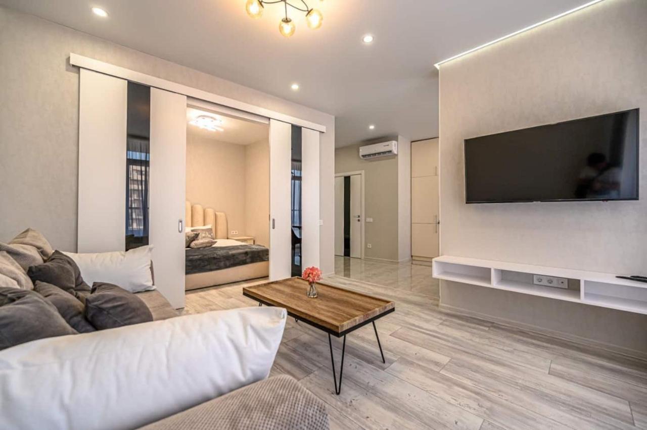 Комфортные Апартаменты 36 Жемчужина Odessa Buitenkant foto